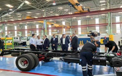 Лёгкие грузовики Dongfeng производятся на одном конвейере с Mercedes-Benz и ISUZU на заводе KD в Марокко