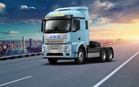 Коммерческие автомобили на новых источниках энергии захватывают мир. JAC Xingyao X5 ведет за собой новую эру электрических тяжелых грузовиков.