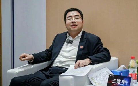 Ван Цзянью из FAW Jiefang: J7 Creative Edition основывается на мировых лучших стандартах, создавая максимальную ценность для пользователей