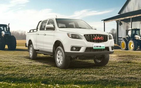 Помощник для создания богатства стоимостью около 80 000 юаней: пикап JAC T6 CNG с двумя видами топлива — более экономичный и эффективный.