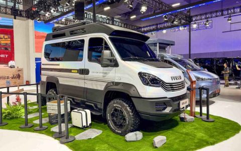 4×4, оснащён тремя блокировками дифференциала! Новый идеал для автодомов? Знакомьтесь с новым внедорожным шасси IVECO Ouba Shanhai!