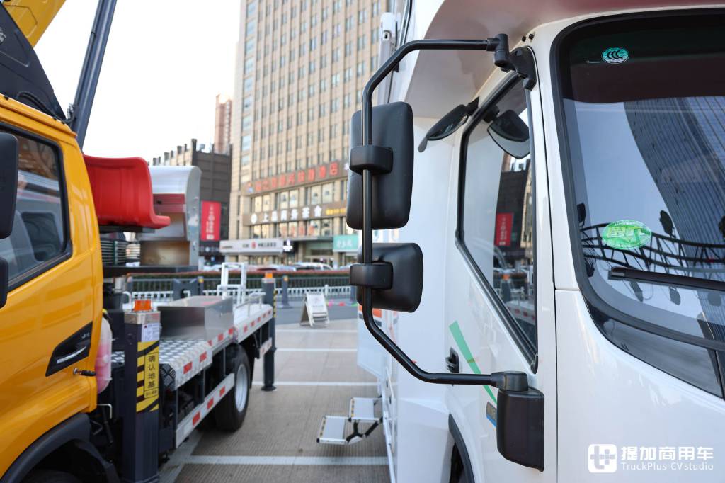 PS Power Split Hybrid, сверхдолгий запас хода без беспокойства о разрядке батареи, реальное фото гибридного автодома JAC Shacman HS7.
