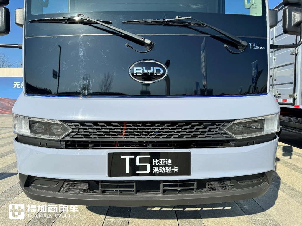 Модель BYD T5 2025 года, гибридный легкий грузовик, выходит на рынок. Какие улучшения и обновления он получил? Реальный обзор — давайте разберемся!