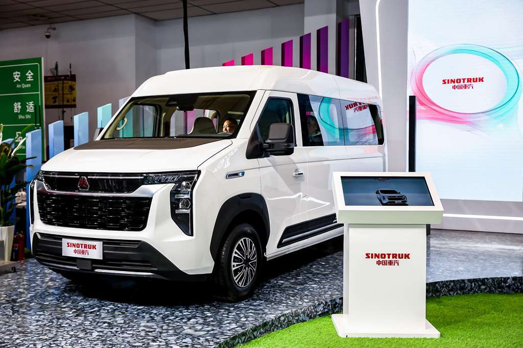 Компания Sinotruk официально представила новый бренд легких коммерческих автомобилей — "Пионер V", с крупным релизом всей линейки моделей.