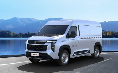 Китайская компания Sinotruk (China National Heavy Duty Truck Group) готовится к запуску модели Sinotruk Pioneer V