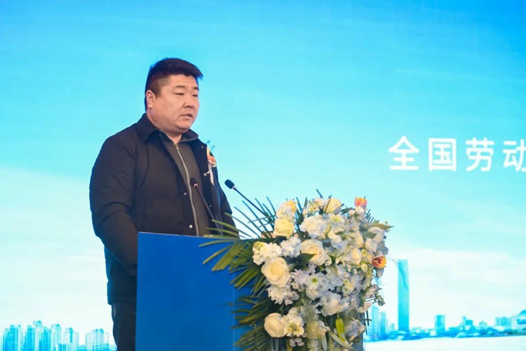 Клуб "Миллион километров" тяжёлых грузовиков Yutong был запущен в Чжэнчжоу, что ознаменовало начало соревнования по энергосбережению для тяжёлых грузовиков!