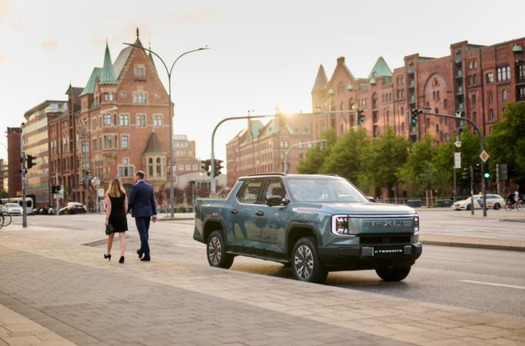 Открытие новой эры внедорожных пикапов! SAIC Maxus представляет "Максимально оснащённый внедорожный пикап" — Starship X, цена от 155,800 юаней.