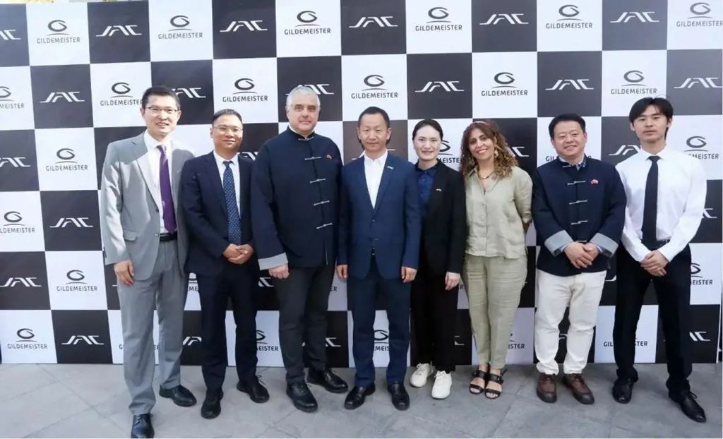 Открывая новый этап и новую главу, JAC представляет обновлённый пикап с автоматической трансмиссией в Чили.