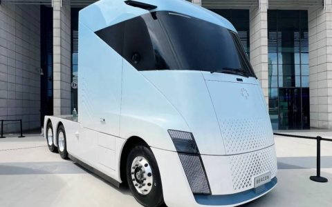 Foton Motors Представила Водородный Грузовик Beacon на Форуме Чжунгуаньцунь 2025: Китайский Водородный Коммерческий Транспорт Вступает в Эру Коммерциализации