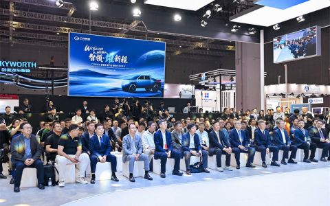 ​​GAC Lingcheng сверкает на Шанхайском автосалоне 2025: Интеллектуальная экосистема переписывает будущее электромобильной коммерческой техники​​
