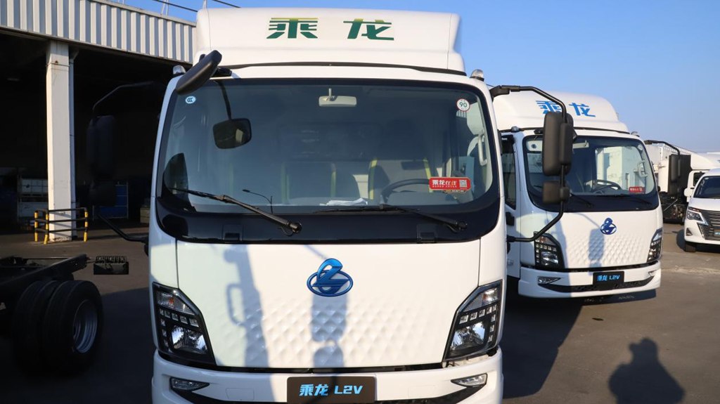 ​​450 км автономности! Новый электрогрузовик Chenglong L2V с большим аккумулятором для бесперебойных городских перевозок​​