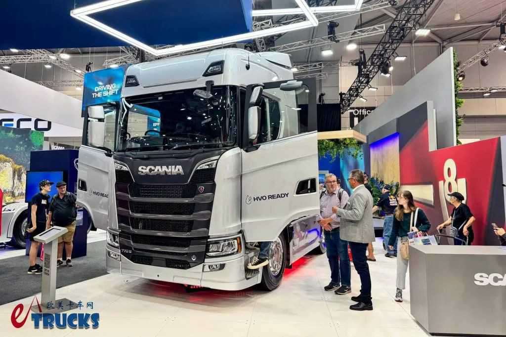 ​​Ведем вас по Брисбенскому автосалону 2025: Европейские грузовики – новый Tatra Phoenix и двухместная кабина IVECO​​