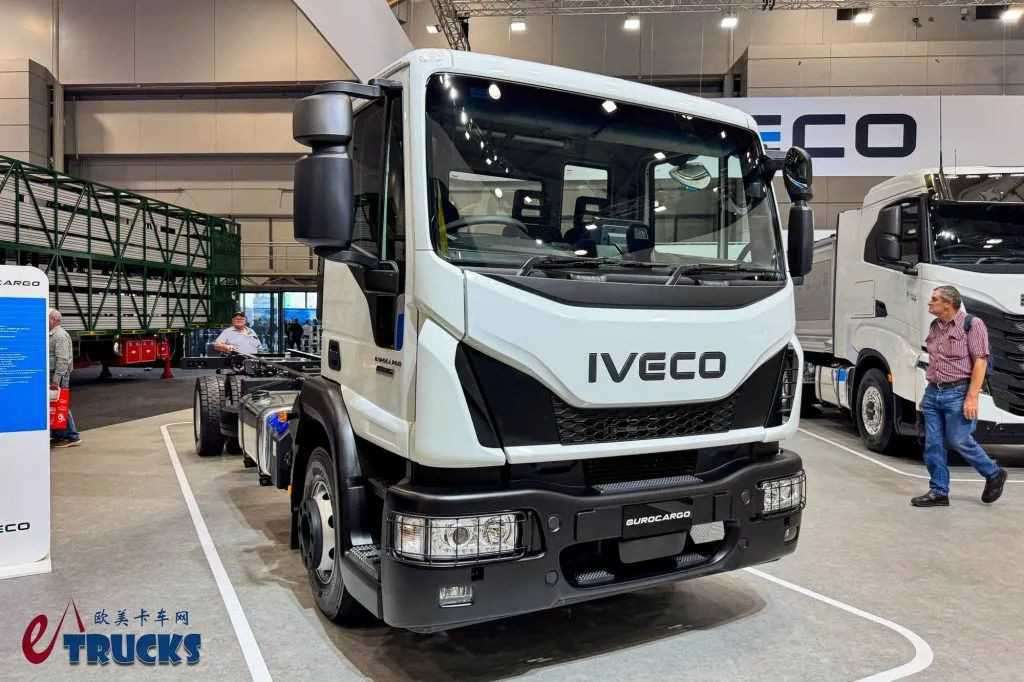 ​​Ведем вас по Брисбенскому автосалону 2025: Европейские грузовики – новый Tatra Phoenix и двухместная кабина IVECO​​