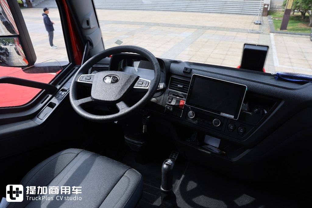 ​​Отливая величие десяти тысяч: Почему серия FAW Jiefang 6SM6 уверенно правит в нишевых транспортных сегментах​​