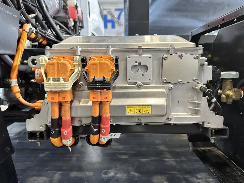 ​​Лёгкий грузовик Dongfeng Liuzhou Motor Yiwei 2 CNG с увеличенным запасом хода: Сколько скрытых выгод для прибыли он таит?​​