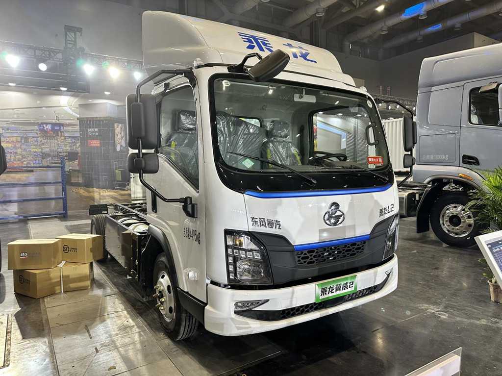 ​​Лёгкий грузовик Dongfeng Liuzhou Motor Yiwei 2 CNG с увеличенным запасом хода: Сколько скрытых выгод для прибыли он таит?​​