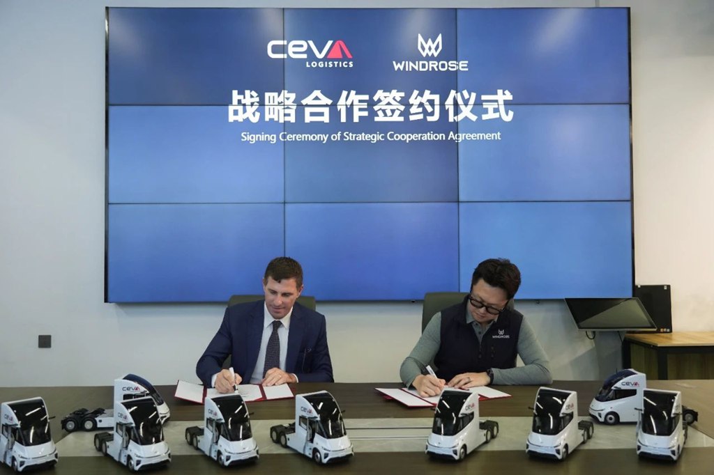 ​​CEVA и Windrose Technology запускают тесты электрогрузовиков для дальних перевозок в Китае​​