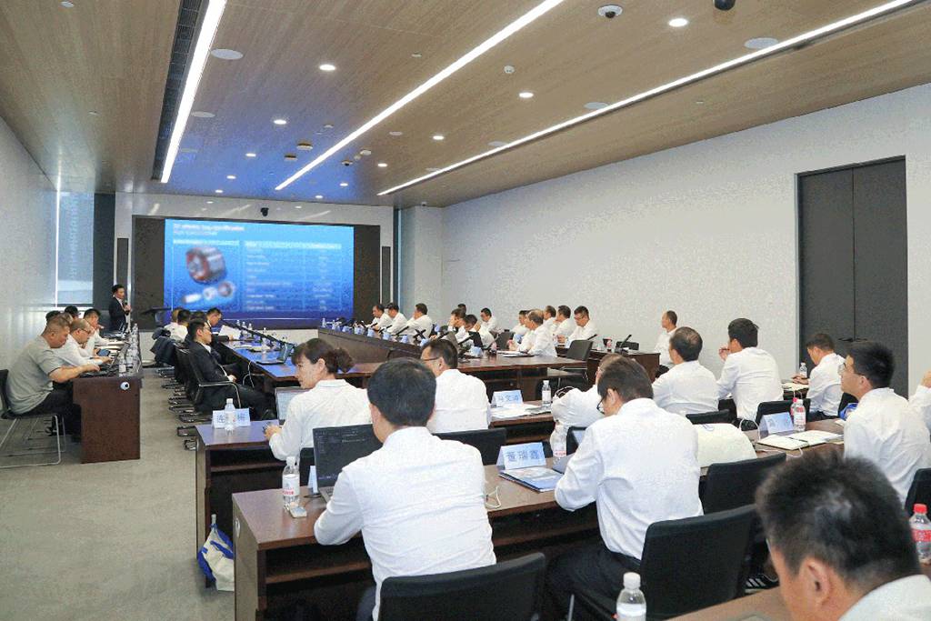 ​​Shandong Heavy Industry Group и ZF провели День технологического обмена​​