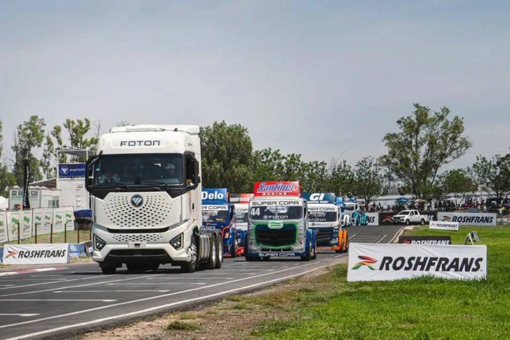 ​​Ещё один трофей! Грузовики AUMAN от Foton блистают на Четвёртом Суперкубке Мексики Súper Copa​​