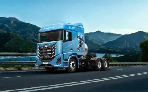 ​​Новый Foton Auman Galaxy 5 580 л.с. с АКПП на газе выходит на рынок, устанавливая новый эталон эффективности для генеральных грузоперевозок​​
