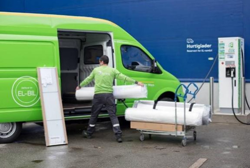 ​​Зеленый выбор глобального логистического гиганта! SAIC MAXUS получает крупнейший заказ DHL в Европе, продвигая китайские технологии за рубежом​​