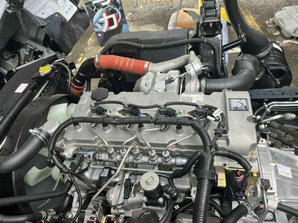 Межгородские перевозки: от "боли" к "свободному движению"! Новый Qingling ISUZU KV800 — настоящий профессионал