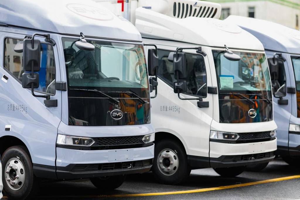​​Анализ потенциала BYD: Первое место по темпам роста и второе по объему продаж гибридных легких грузовиков в июне​​
