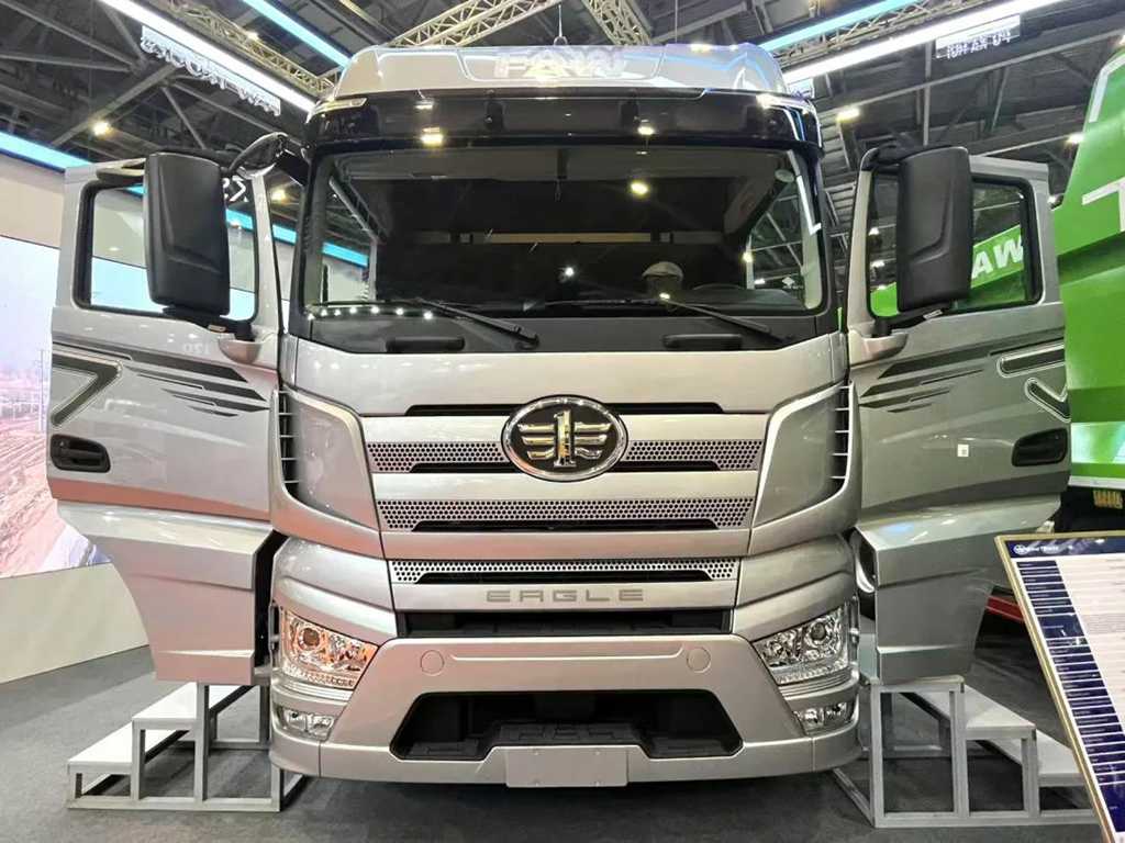 ​​FAW Jiefang мощно дебютировал на Астанинской международной выставке коммерческого транспорта​​