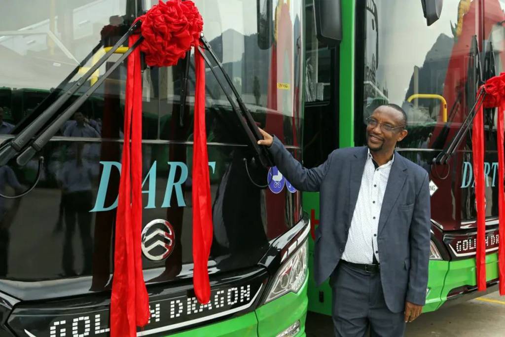​​Крупнейший в этом году экспортный заказ на BRT для Африки: 200 автобусов GOLDEN DRAGON переданы заказчику​​