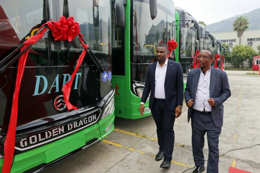 ​​Крупнейший в этом году экспортный заказ на BRT для Африки: 200 автобусов GOLDEN DRAGON переданы заказчику​​