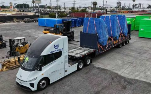 ​​Заказ на экспорт в США на 430 млн юаней: Windrose получает заказ на электрогрузовики от американского логистического клиента Nevoya, поставки начнутся в конце 2025 года​​