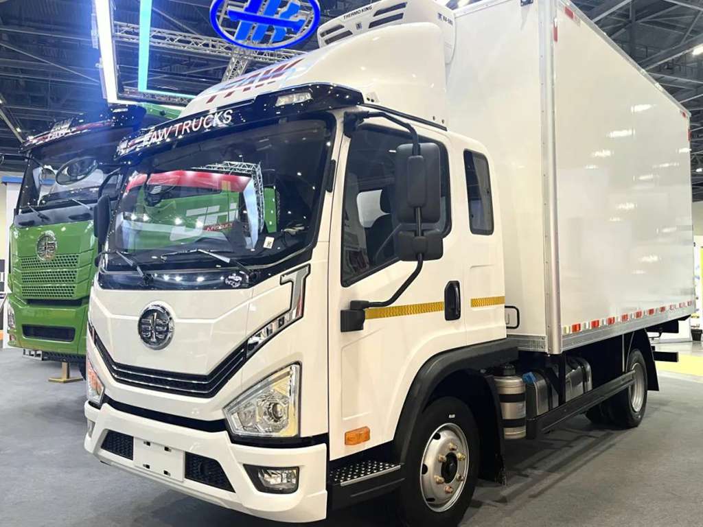 ​​FAW Jiefang мощно дебютировал на Астанинской международной выставке коммерческого транспорта​​