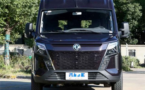 От транспортного средства к партнеру по заработку: как Dongfeng Yufeng V9+ помогает грузоперевозчикам зарабатывать больше