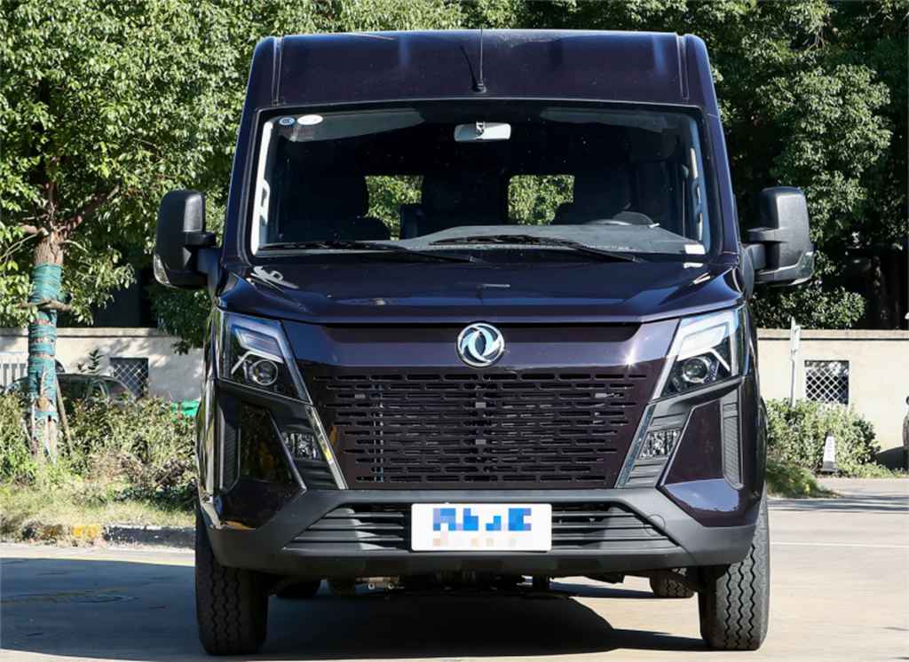 От транспортного средства к партнеру по заработку: как Dongfeng Yufeng V9+ помогает грузоперевозчикам зарабатывать больше
