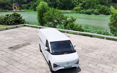 ​​Dongfeng Reliada: Настоящая рабочая лошадка – больше груза, выше скорость, больше запас хода, городские перевозки без проблем​​