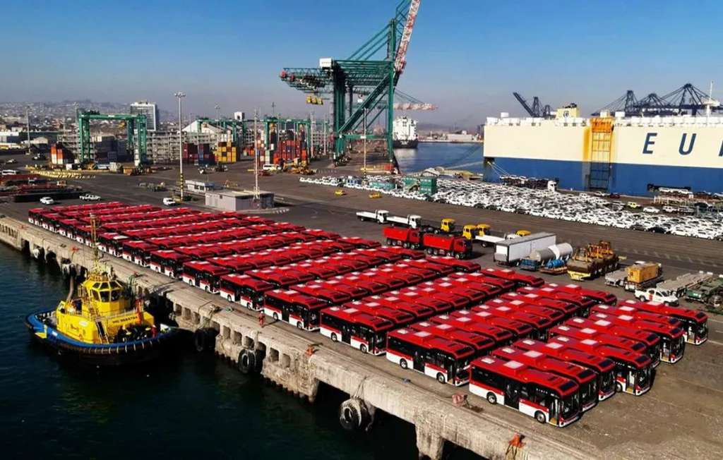 В первом полугодии экспорт автомобилей из Сямэня вырос на 90,8%: