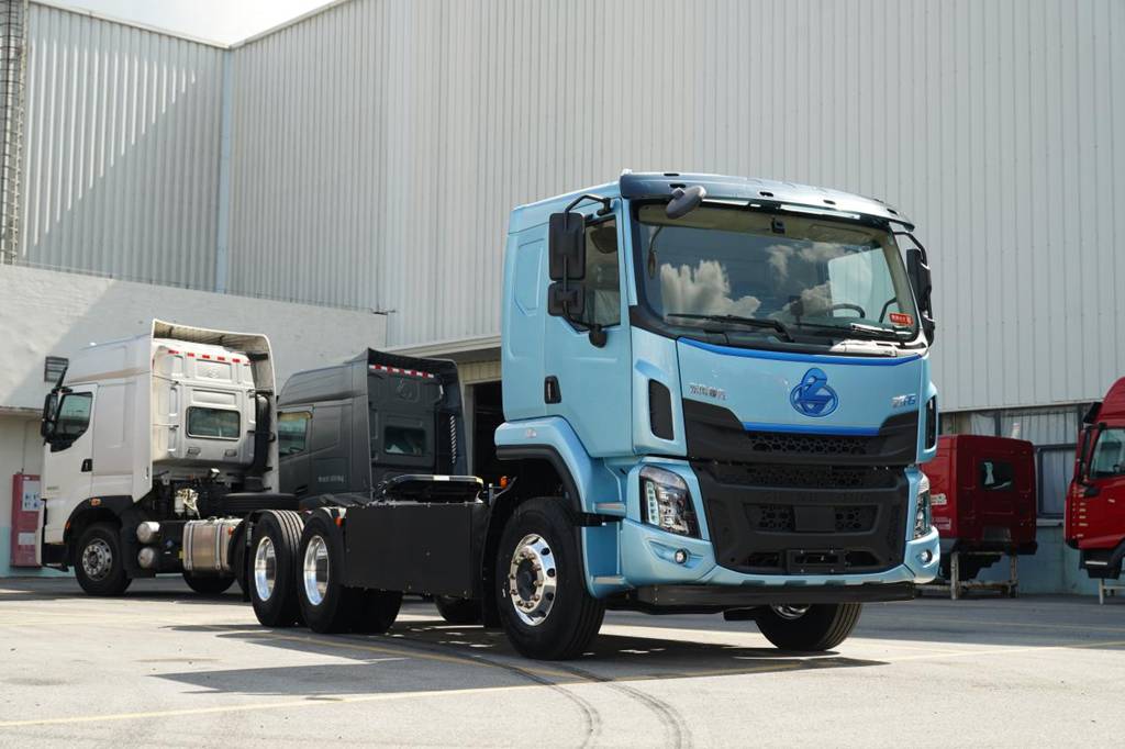 Больше груза, быстрее едешь — и экономия! Электромобиль Dongfeng Liuzhou Motor Chenglong H5 Ultra-Light Edition помогает водителям зарабатывать больше!