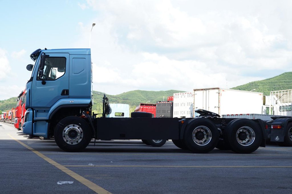 Больше груза, быстрее едешь — и экономия! Электромобиль Dongfeng Liuzhou Motor Chenglong H5 Ultra-Light Edition помогает водителям зарабатывать больше!