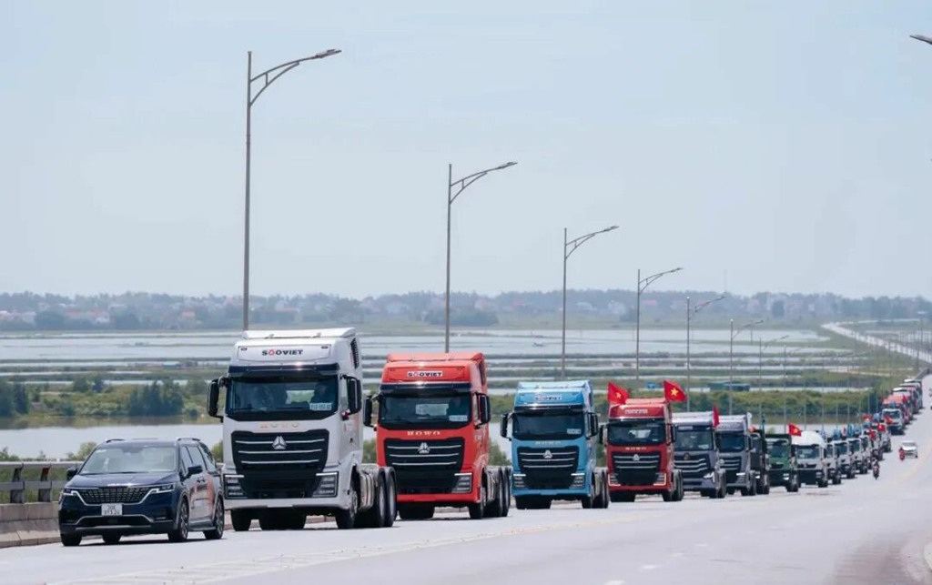 Sinotruk объявляет о рекордном заказе во Вьетнаме: более 800 единиц!