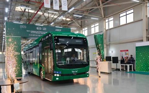 ​​Международное признание и новый контракт! BYD поставляет электробусы в Азербайджан​​