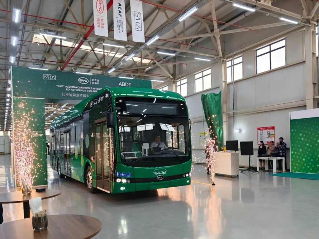 ​​Международное признание и новый контракт! BYD поставляет электробусы в Азербайджан​​