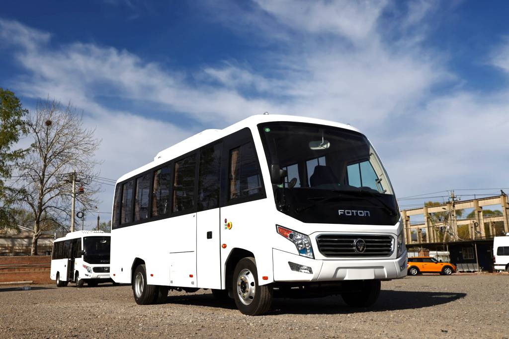 ​​BAIC FOTON поставила 100 специализированных школьных автобусов крупному клиенту на Ближнем Востоке, поддержав стратегию локализации образовательных перевозок​​