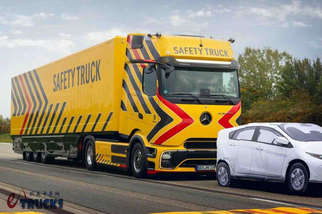 Революция безопасности грузовиков в электрическую эпоху? Mercedes-Benz представляет eActros 600 Safety Truck — грузовик безопасности.