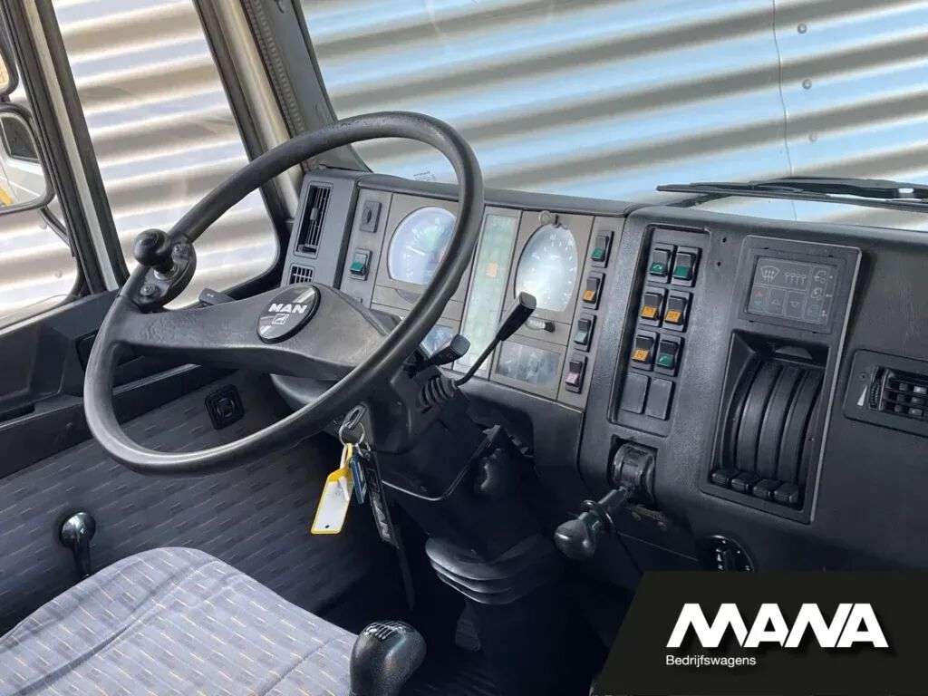 Очень редкий экземпляр Manne F90 V10 — «как новый автомобиль» — доступен для продажи: ранее это был самый мощный коммерческий тягач в Европе.