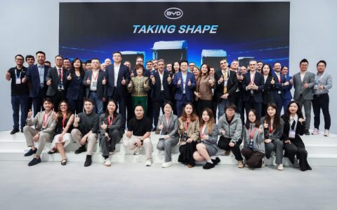 BYD представляет полную линейку грузовиков на IAA 2026 в Германии с комплексными энергетическими решениями
