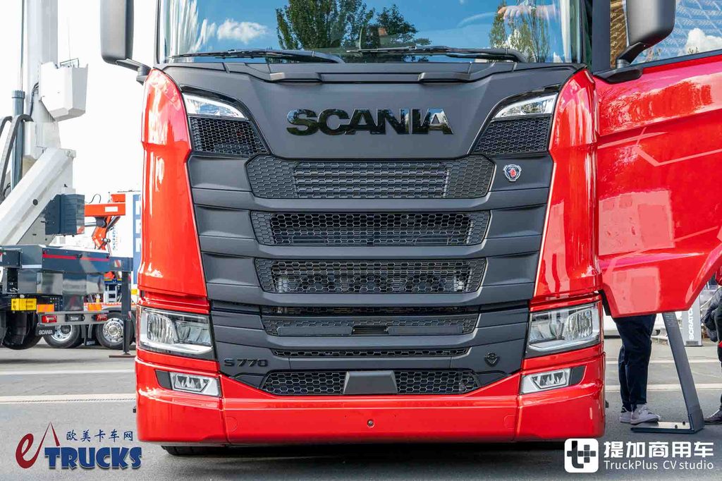 IAA 2026: кабина удлинена на 80 см, V8 на 770 л.с. — детальный обзор тягача Scania LongLine