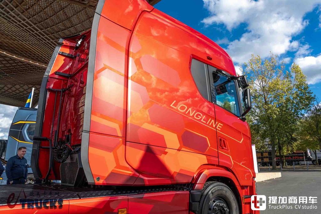 IAA 2026: кабина удлинена на 80 см, V8 на 770 л.с. — детальный обзор тягача Scania LongLine
