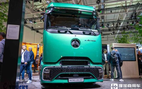IAA 2026: умеет ли магистральный электрический грузовик играть в низкую седёлку? Детальный обзор тягача Mercedes-Benz eActros Lowliner