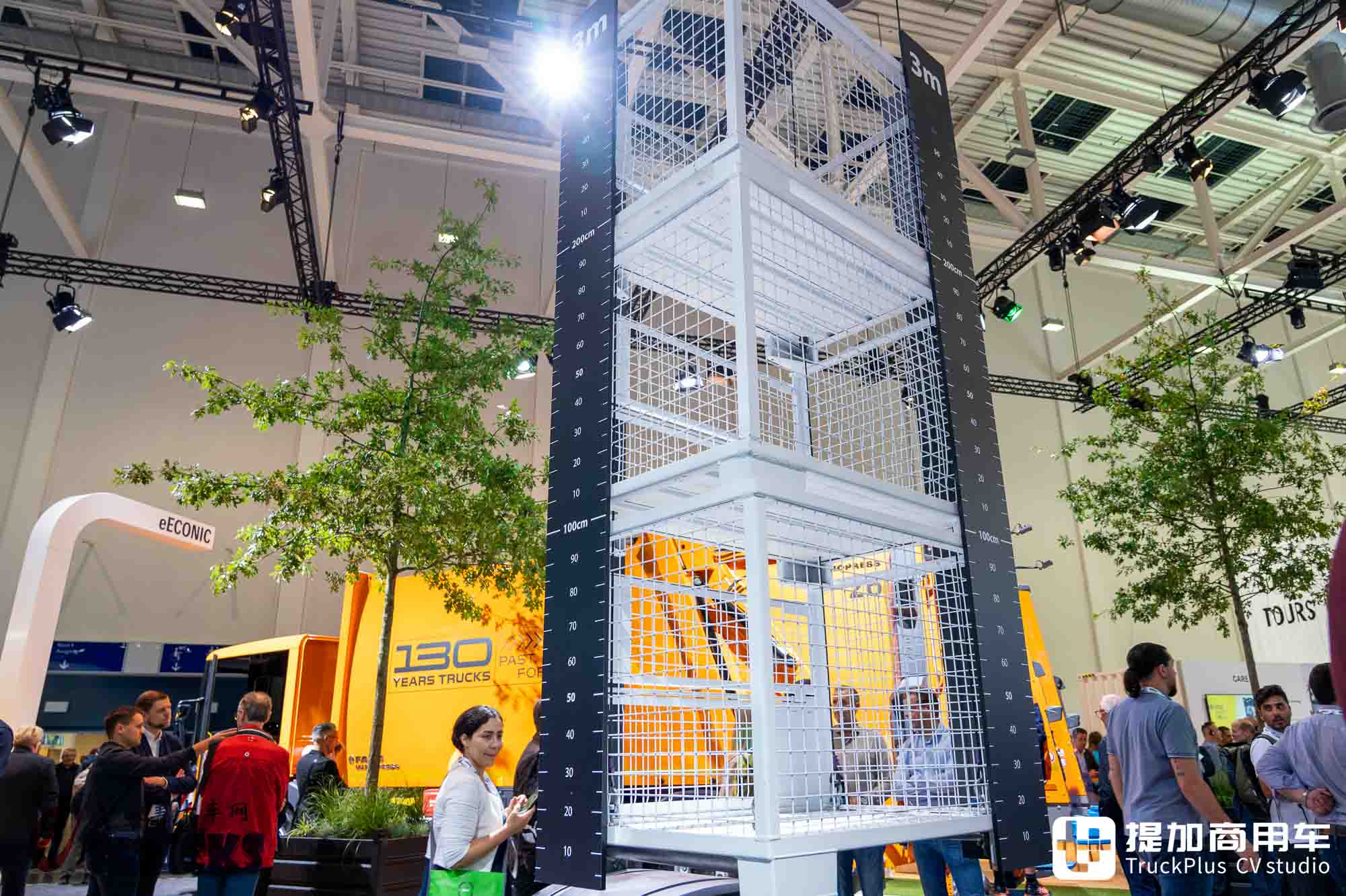 IAA 2026: умеет ли магистральный электрический грузовик играть в низкую седёлку? Детальный обзор тягача Mercedes-Benz eActros Lowliner