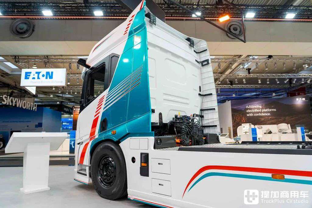 IAA 2026: электропривод 1000 л.с. + мегаваттная зарядка и пять звёзд безопасности! Полный разбор электрического тягача BYD ETT 44